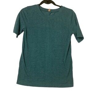 NWOT LUNYA Restore Pocket tee. Size X-Small